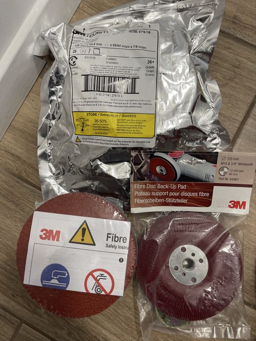 Discuri Abrazive Fibredisc Cubitron 3M 36+