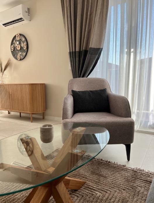 Дава се под наем Тристаен апартамент в Пловдив, Остромила - 96 кв.м за 867 € - Снимка #2
