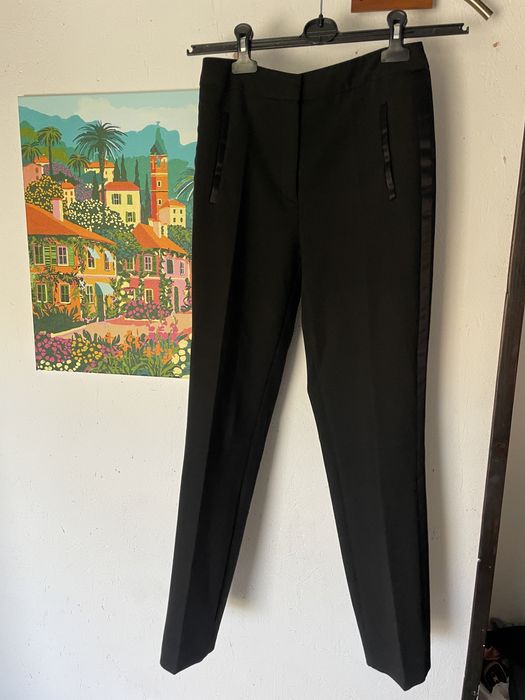 Costum zara negru cambrat cu detalii de satin