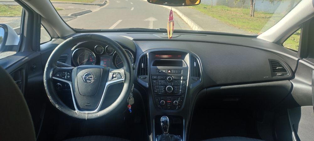 Urgent Opel Astra j 1.6 benzină