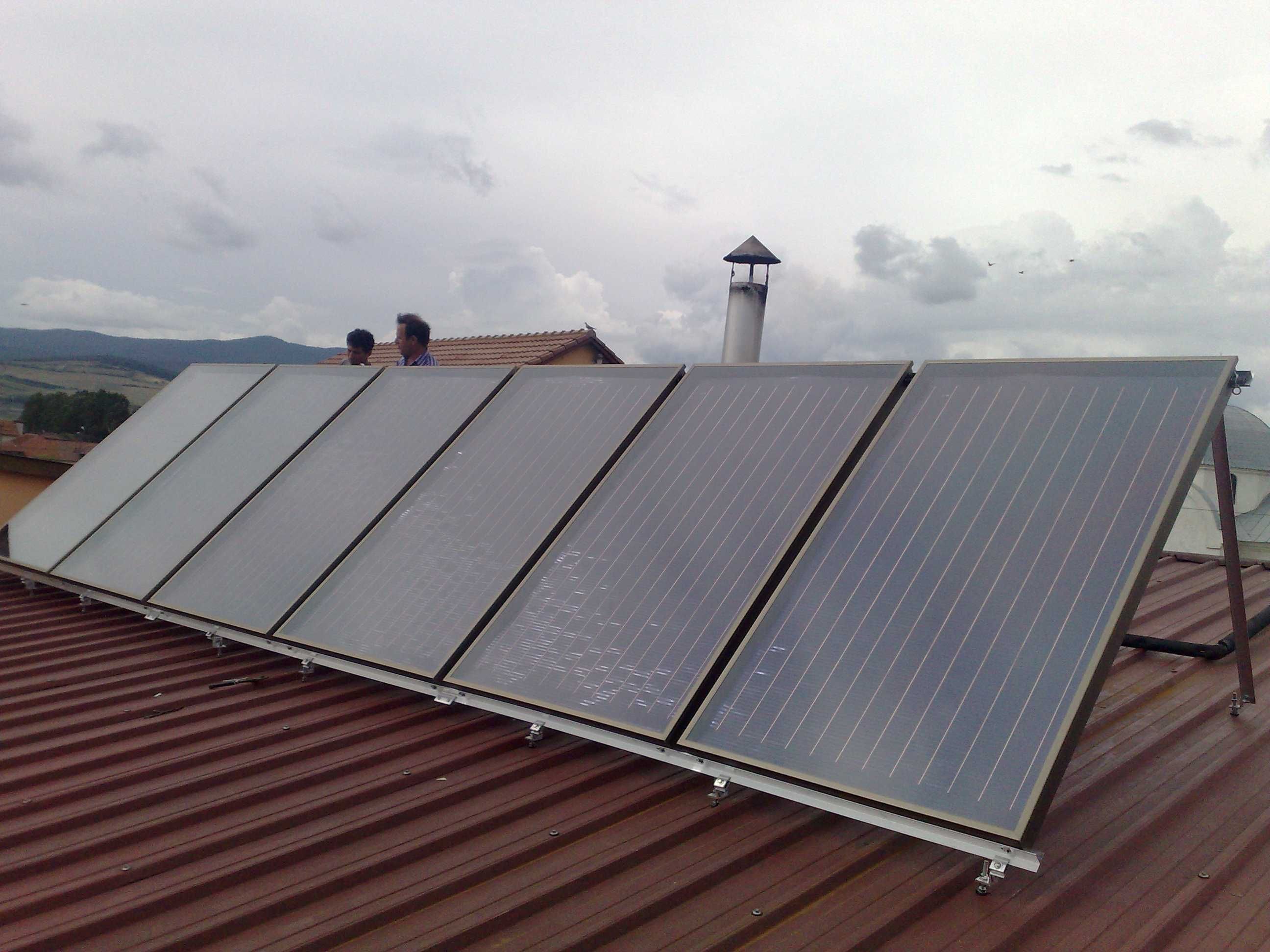 Panouri (panou solar) solare 10 ani garantie -pachet pentru 4 persoane