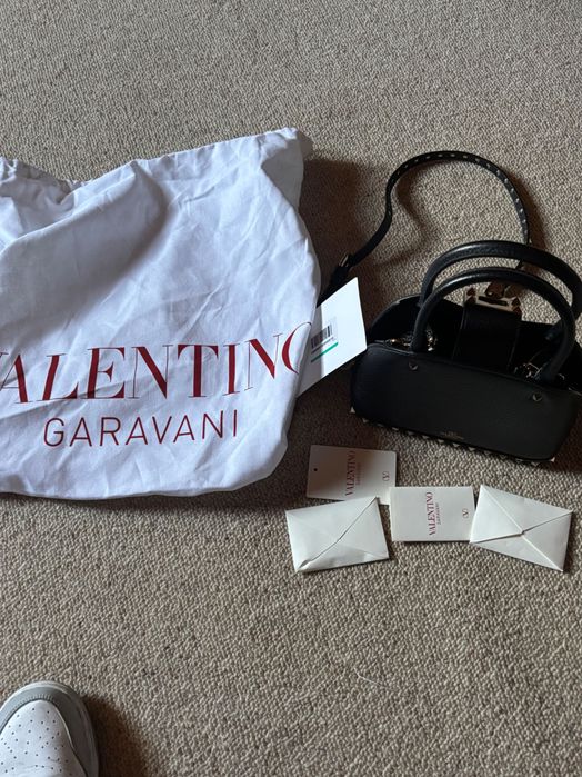 geanta valentino garavani