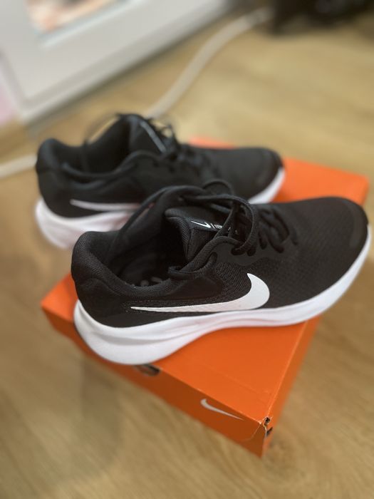 Обувки nike женски
