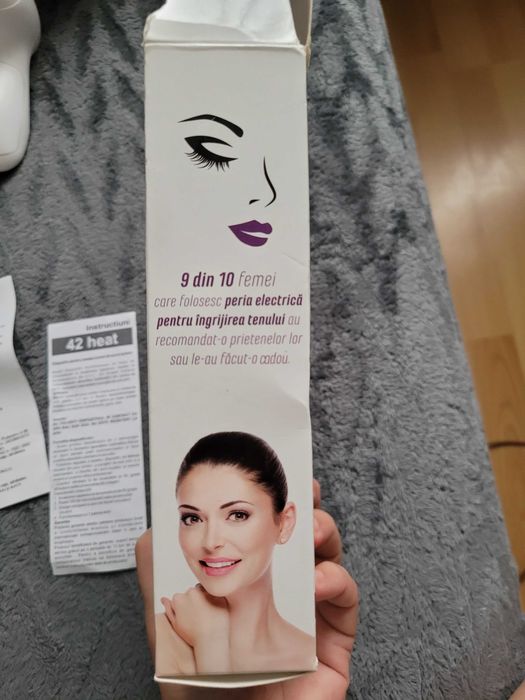 Perie electrica pentru ingrijirea zilnica a tenului