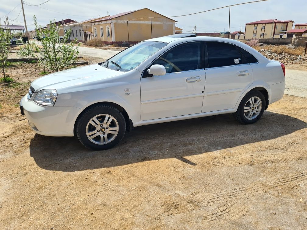 Chevrolet Ласетти 1.8