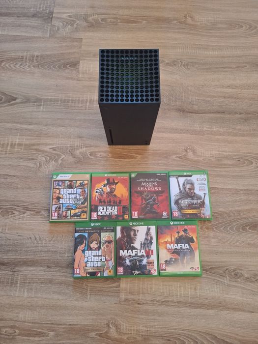 Vand Xbox Series X + controller cu baterie reincarcabila + jocuri
