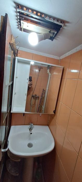 Garsoniera de închiriat pe termen lung  .ĺ