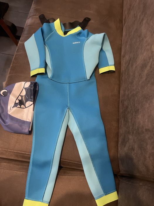Costum de inot din neopren , marca nabaiji, marimea 3/4 ani