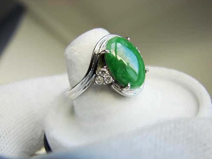 inel aur alb 18k cu jadeit jad diamante CERTIFICAT