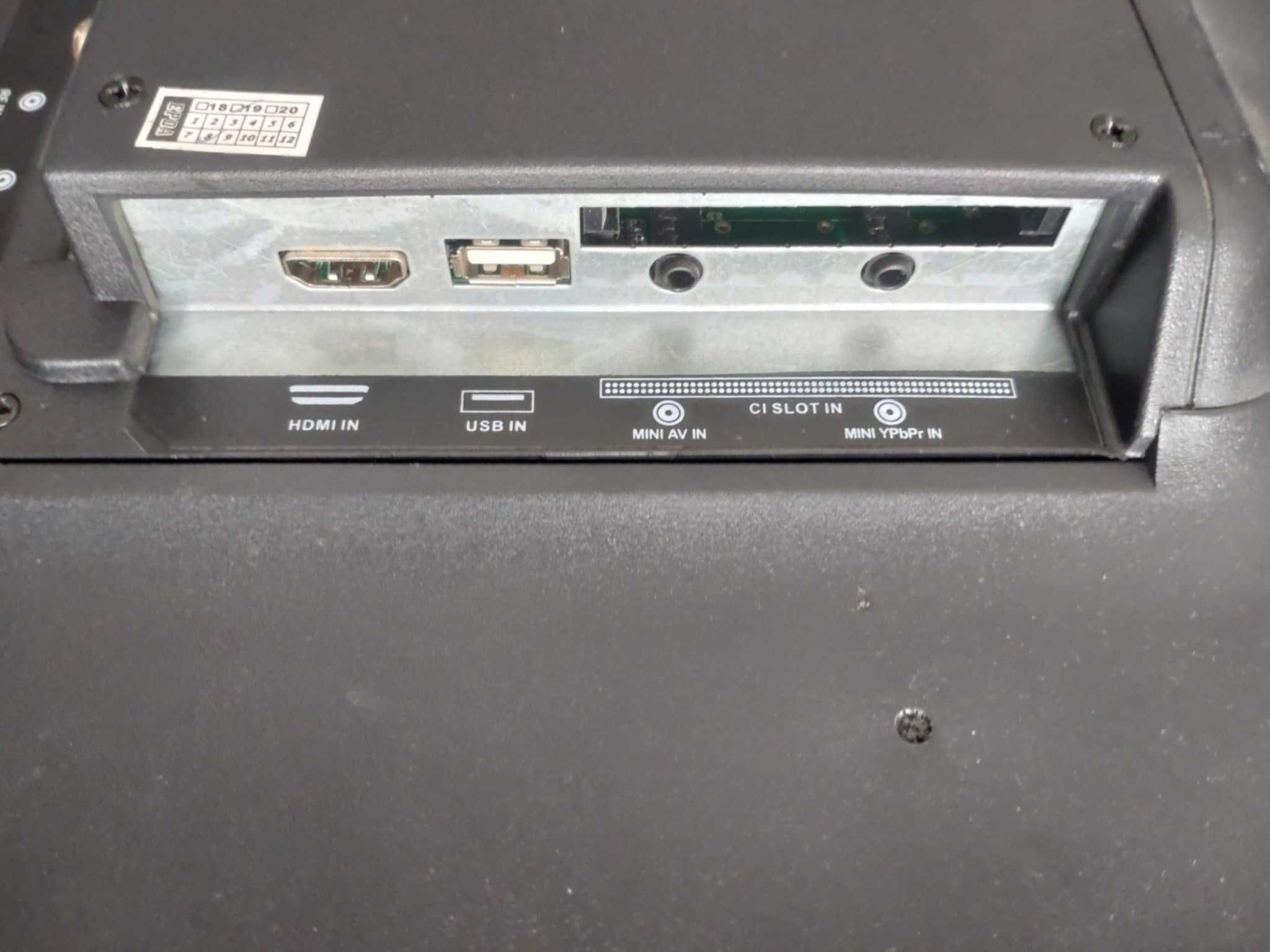 Телевизор Crown 23 инча, LED LCD, HDMI