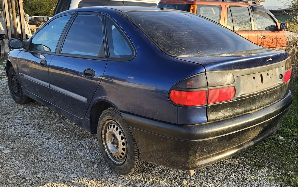Рено Лагуна 1 1.8 90кс на части Renault Laguna 1 1.8 90 na chasti