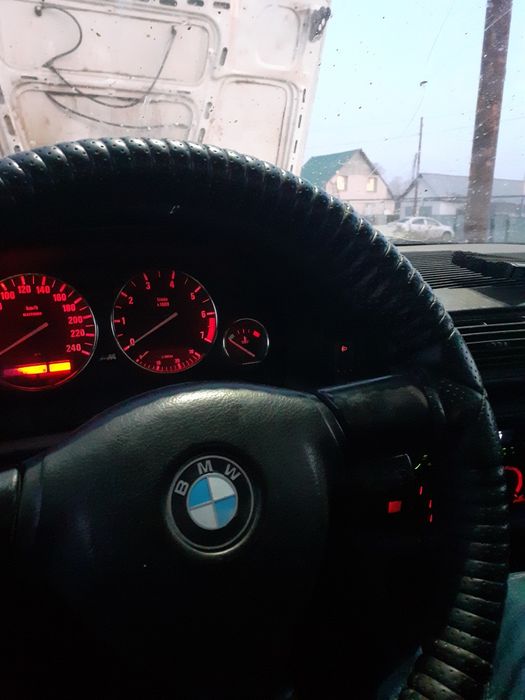 Продам автомобиль Бмв е34