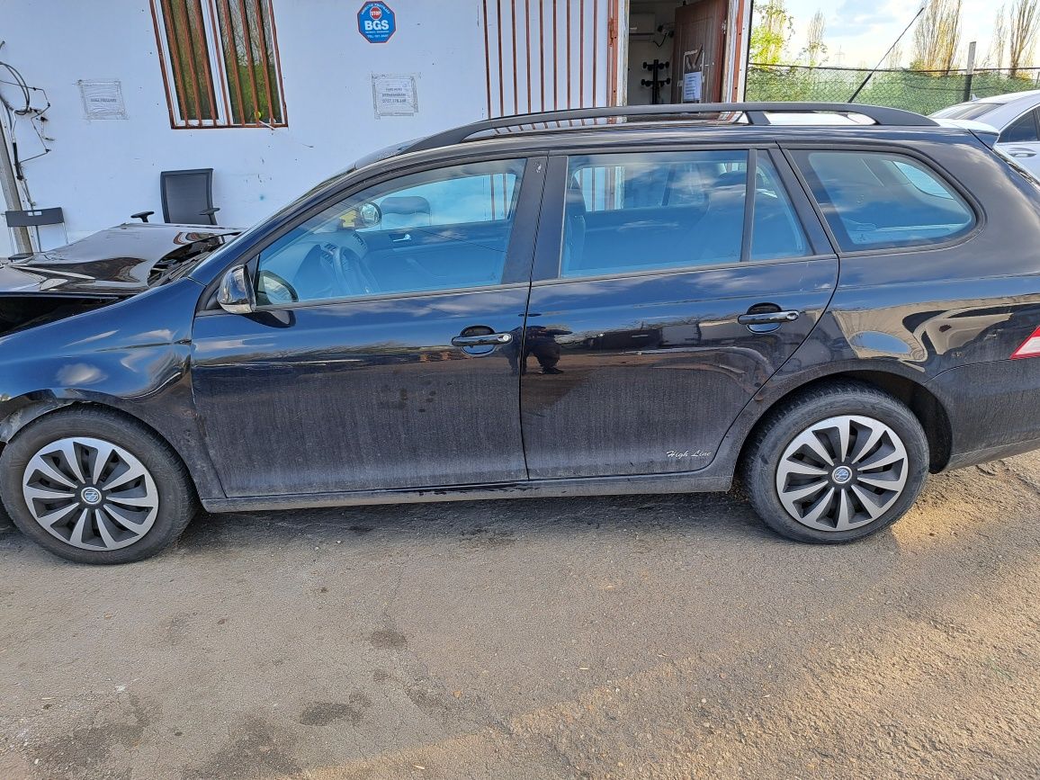 Dezmembrez Volkswagen Golf 5 2009