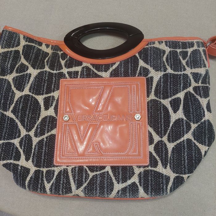 Чанта      Versace.   Оранжево и.   черно