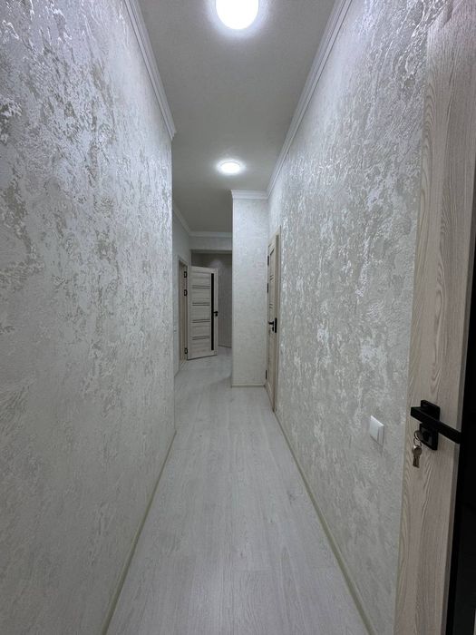 Продаётся ИДЕАЛЬНАЯ квартира в Яшнабад -Nice Village 5/2/12 100м2