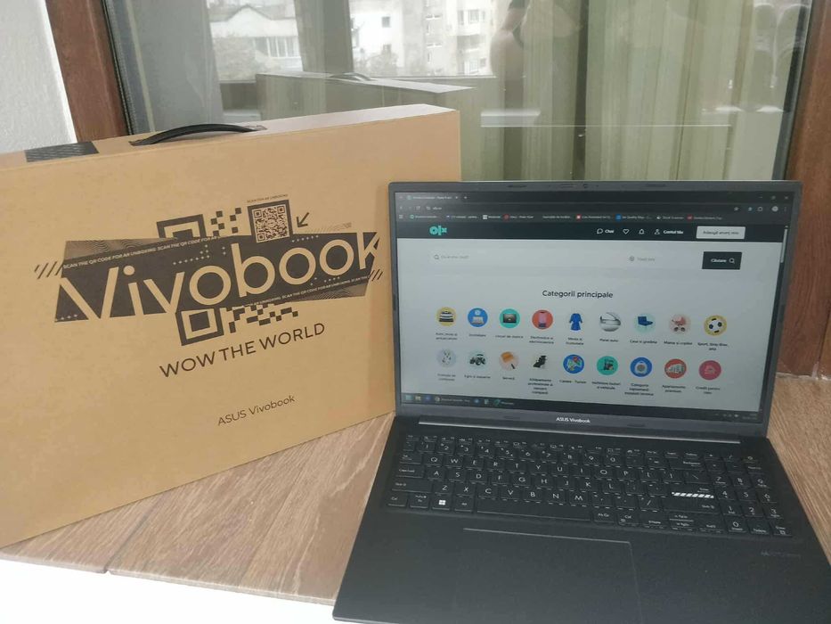 Laptop ASUS Vivobook AMD Ryzen 5 7430U 4.3GHz 16" WUXGA IPS 16GB 512GB