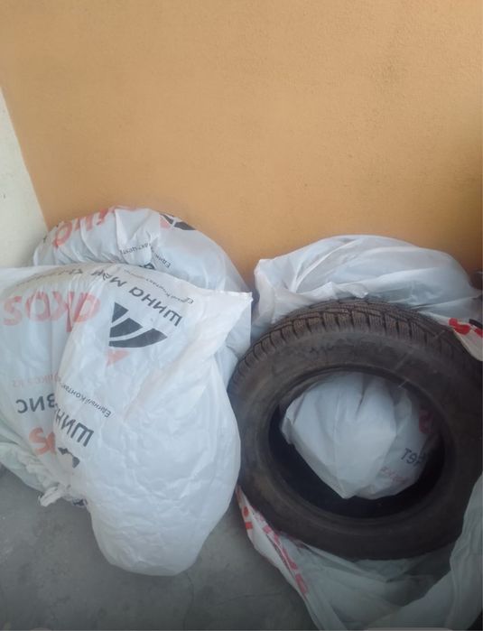 Продам зимние шины.