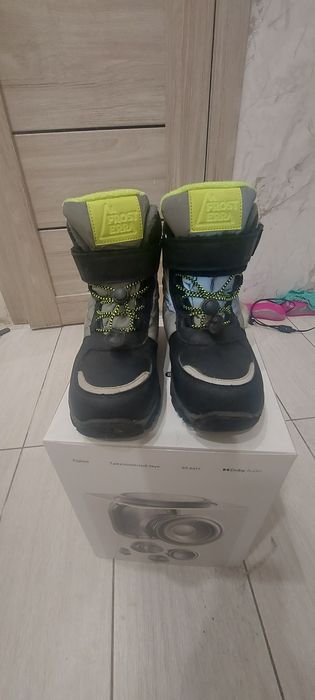 Продам зимние сапожки на мальчика