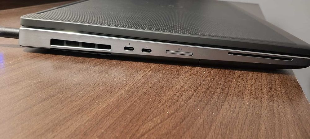 Laptop DELL Precision 7740