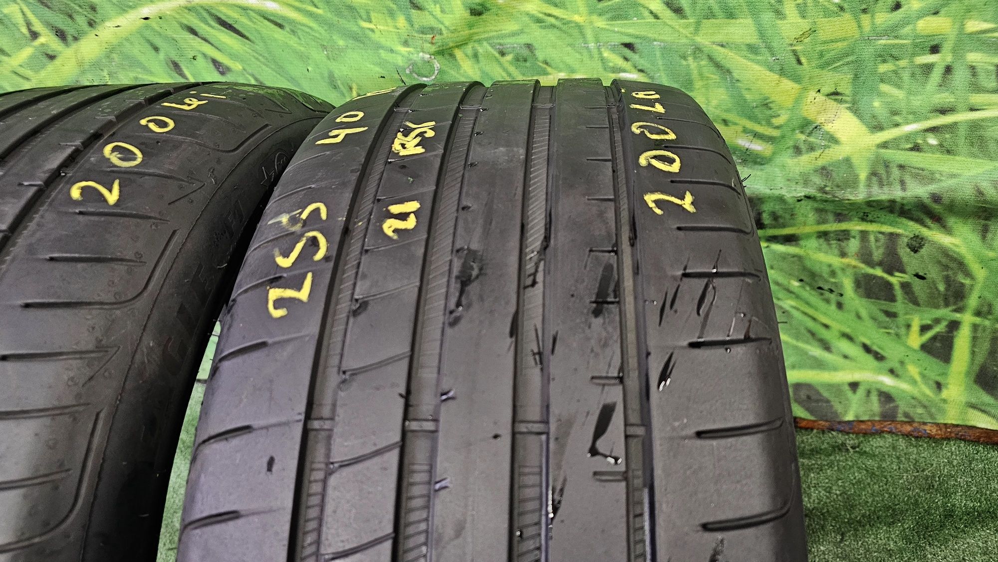 255 40 18 vara dunlop runflat