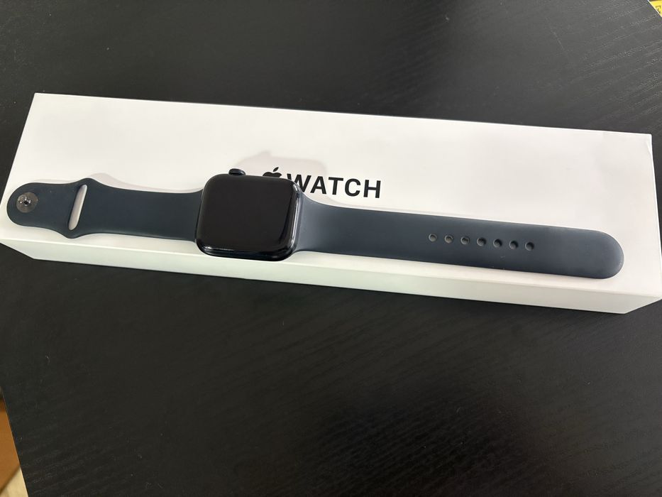 Продам часы apple watch se 44мм