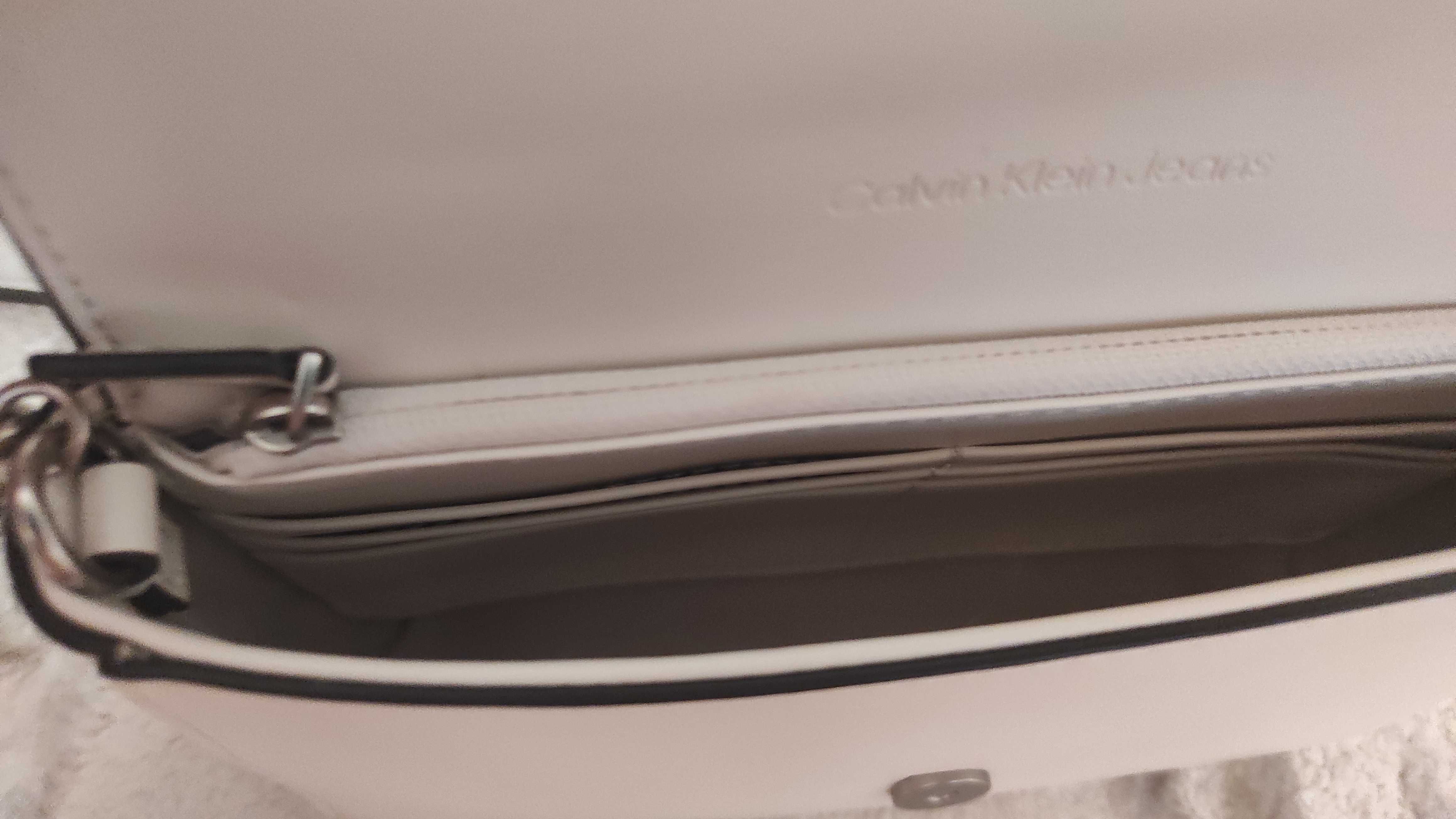 Дамска чанта Calvin Klein