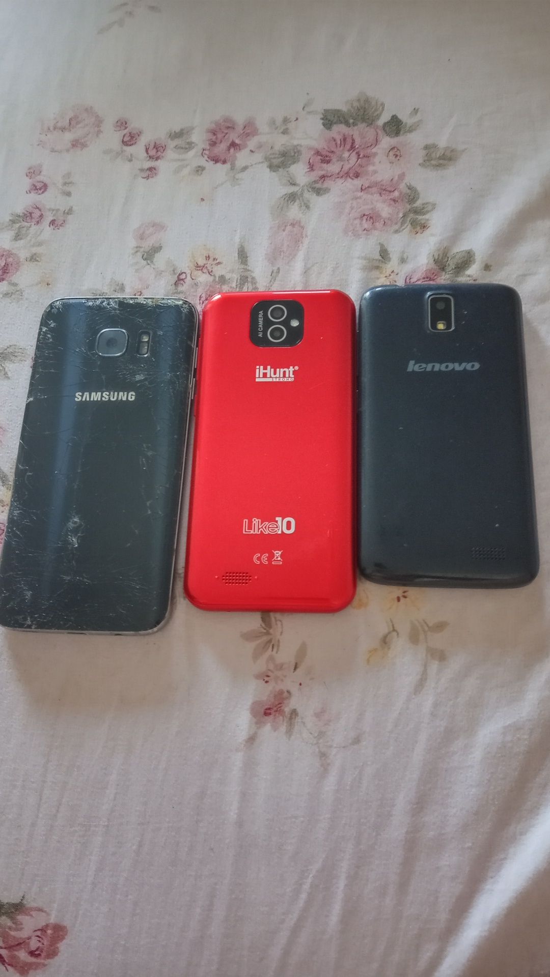 Vând telefoane pentru piese reparatii