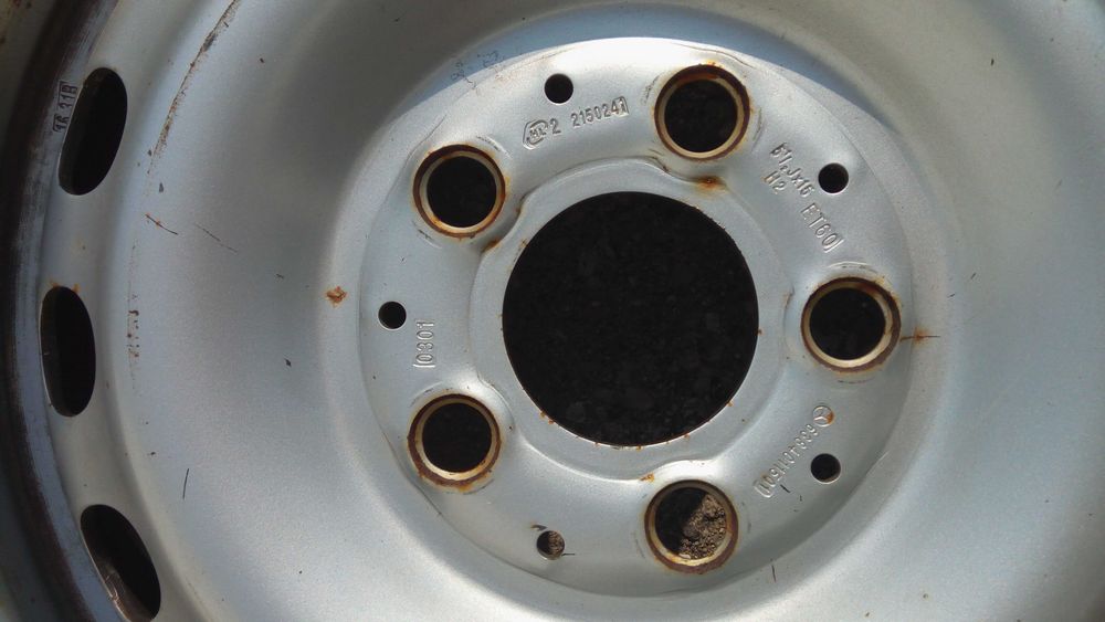 Продавам гуми с джанти за Mercedes Sprinter 15 цола