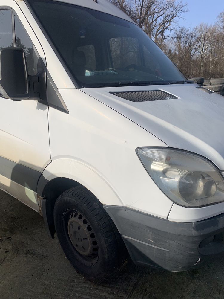 Aripa dreapta fata Mercedes Sprinter 2008