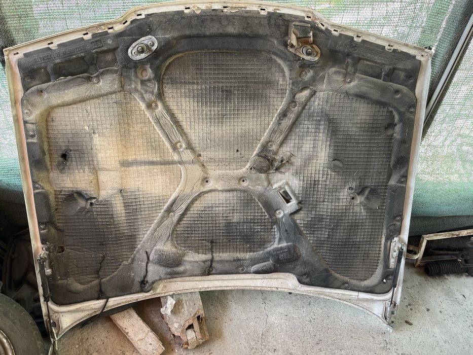 Преден капак от е36