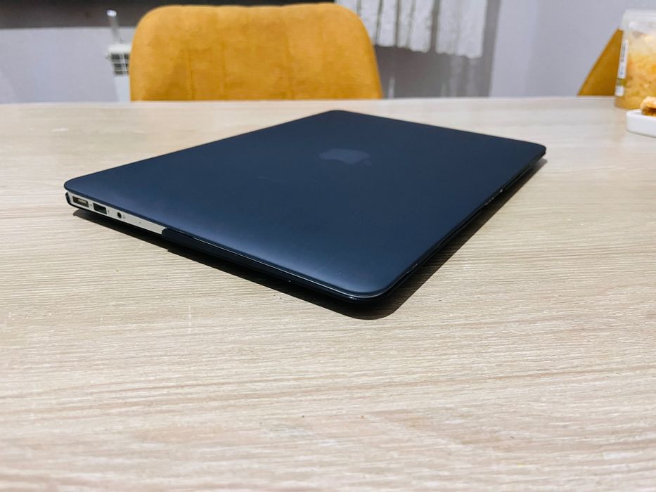 Продам Mac Book Air