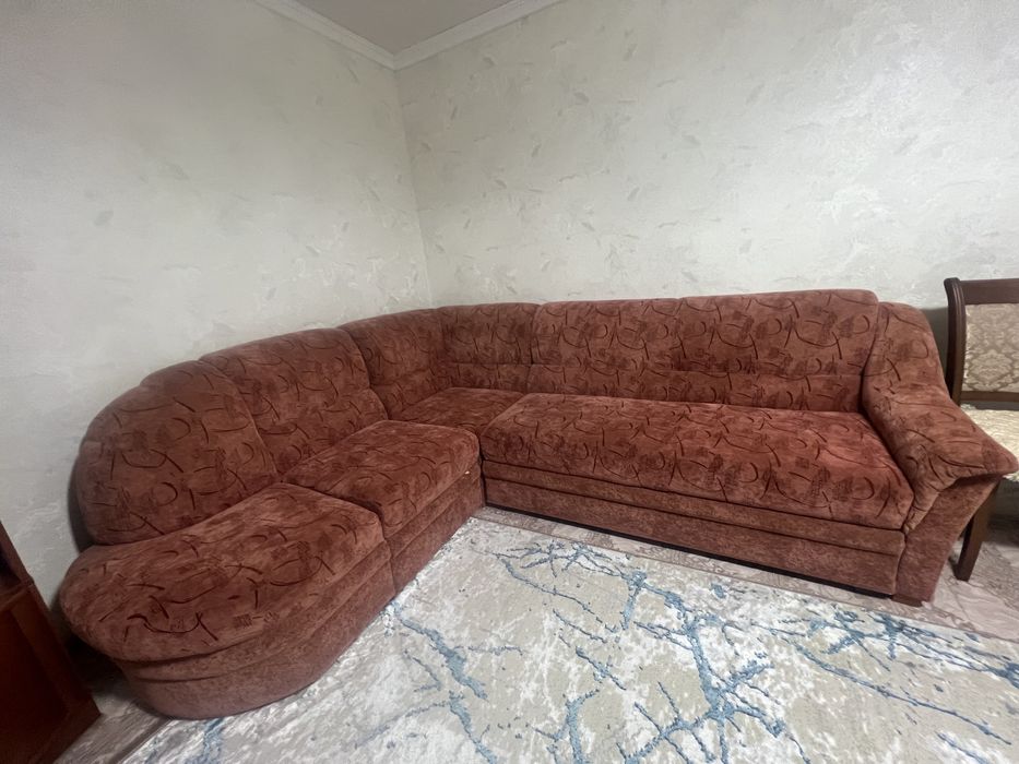 Продам диван  хорошем состоянии
