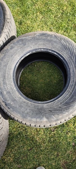 Зимни гуми 265/70 R16 NOKIAN за джип
