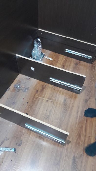 Ремонт мебели. Выезд на дом. Ремонт дивана. Ремонт шкафа купе