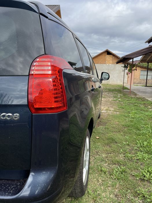 Peugeot 5008 2013