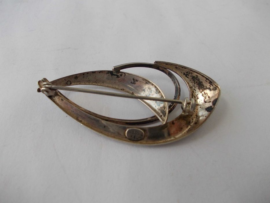 Brosa veche din argint 1