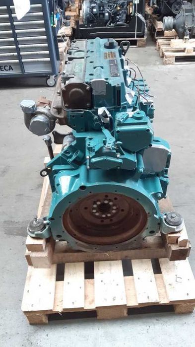 Motor reconditionat VOLVO D5D 83 kW at 2200 rpm