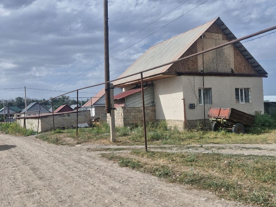 Дом продаётся в Кайназаре