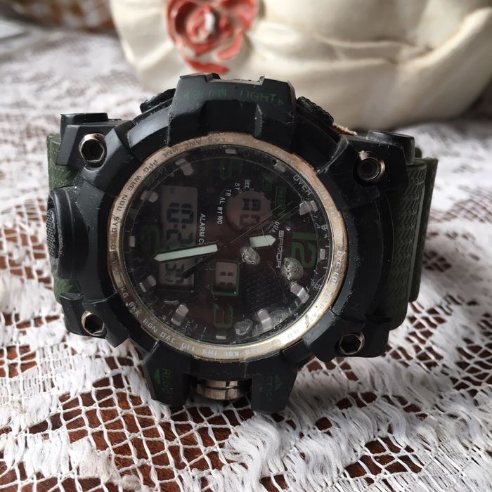 Часовник SKIMEI