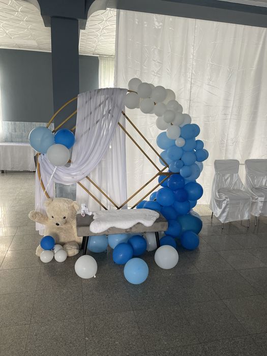 Cort evenimente și aranjamente florale de inchiriat