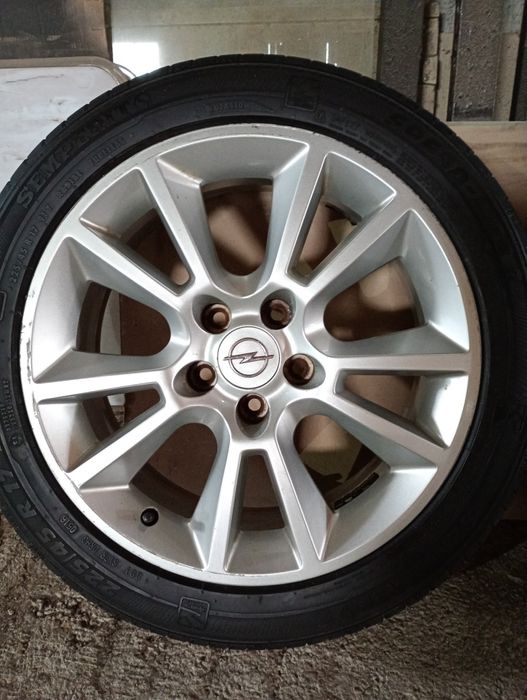 OPEL ASTRA H джанти със летни гуми 225/45/17 7J ET39 5x110 цо 66