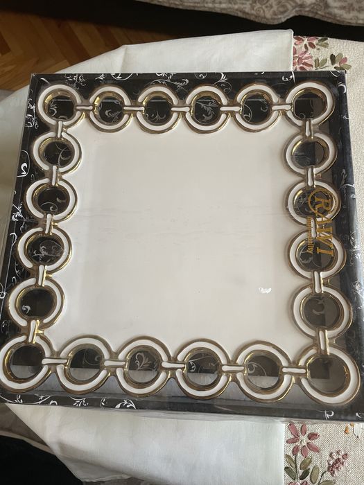 Set farfurii de desert