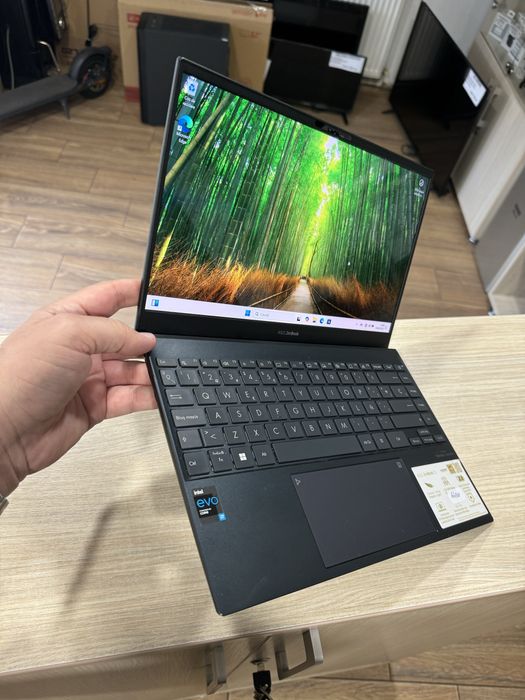 ASUS ZenBook 13 UX325, 13.3 FHD intel i7-1165G7, 16GB, NVMe 512GB ssd