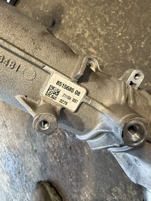 Всмукателен колектор бмв м50д ф10 ф15 ф16 bmw m50d f10 f15 f16 смук
