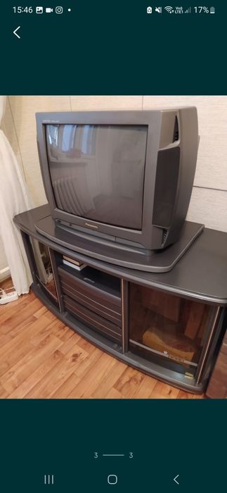 Продам телевизор с тумбой