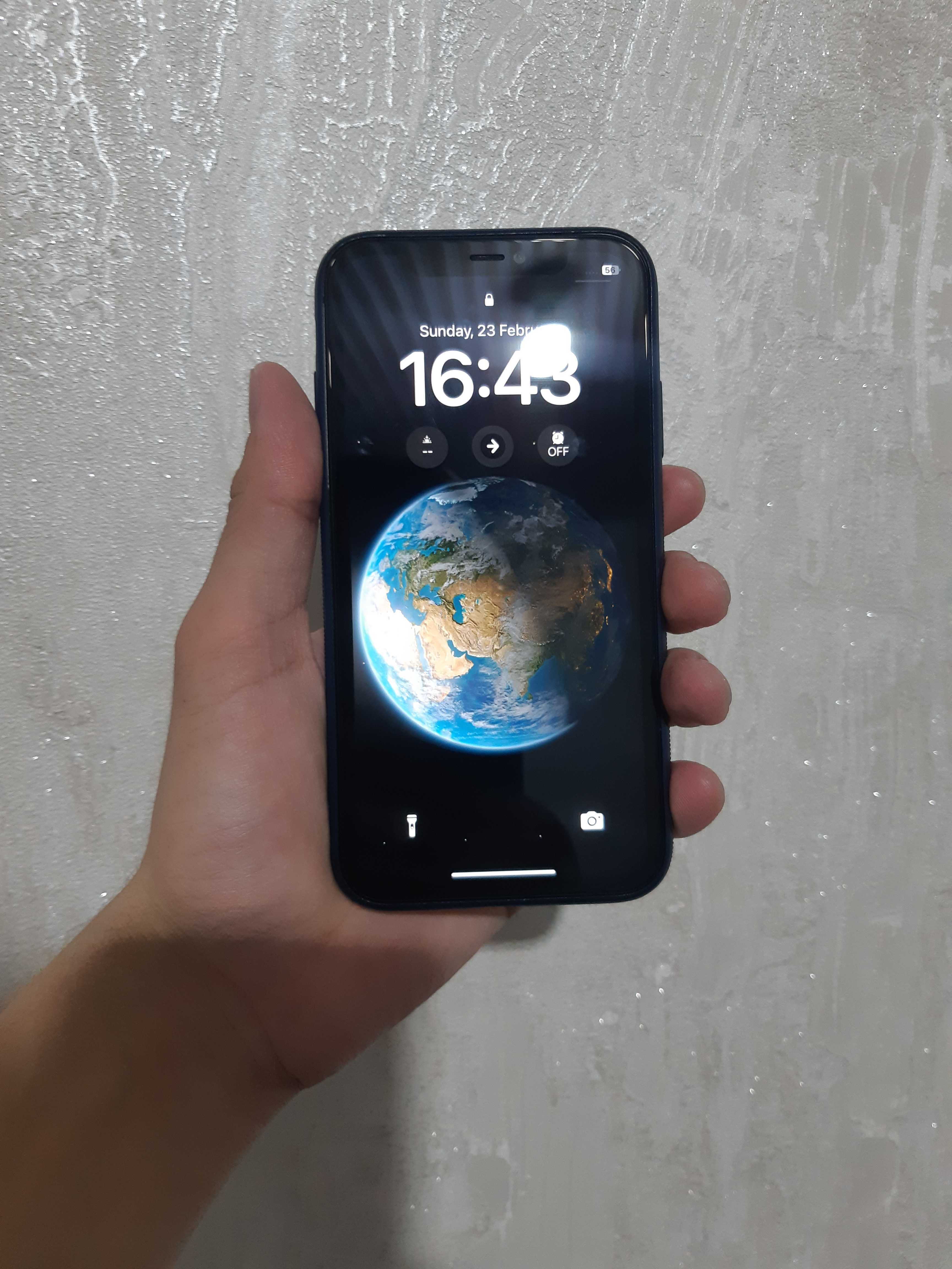 Iphone 11.  Apple