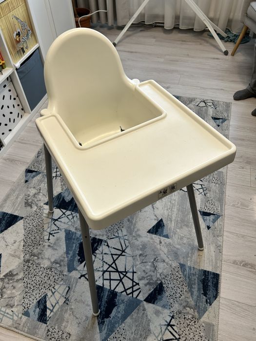 Scaunel de bebelusi IKEA Antilop pentru masa