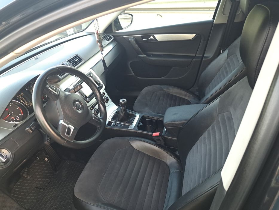 Vând Volkswagen Passat