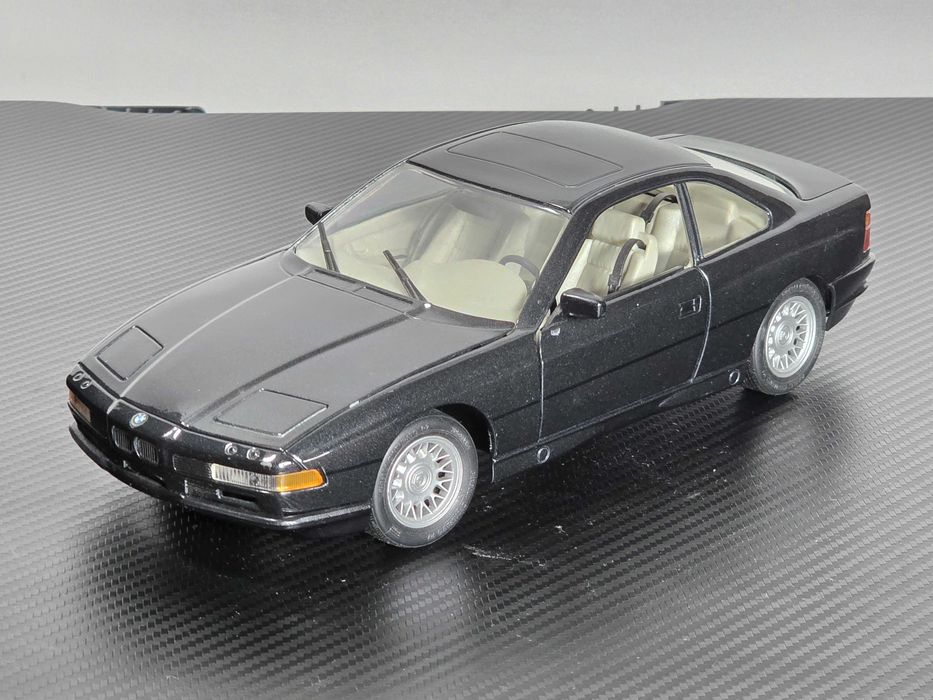 Macheta Auto 1/18 Maisto BMW 850i