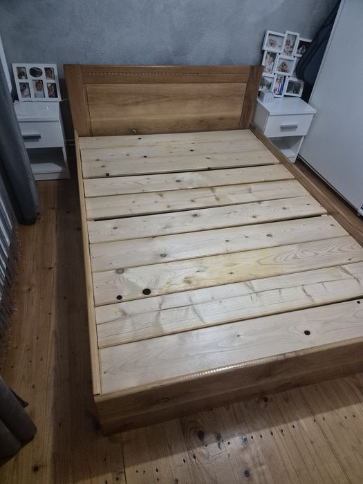 Vând pat stejar 140×200